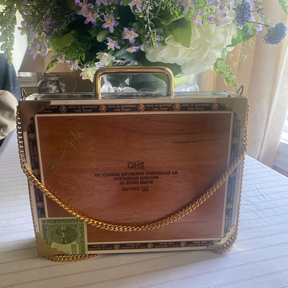 Cigar Box Purse - Picture 3 of 11